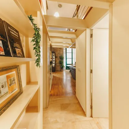 Bravissimo Cort Reial 15, Monthly Χιρόνα