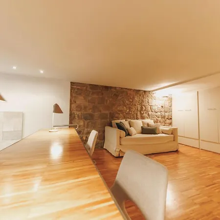 Bravissimo Cort Reial 15, Monthly