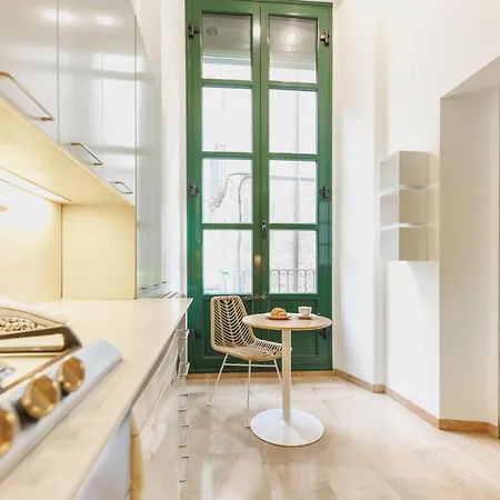 Appartamento Bravissimo Cort Reial 15, Monthly *