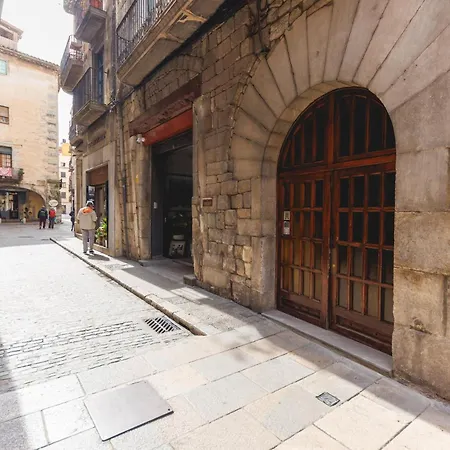 Bravissimo Cort Reial 15, Monthly