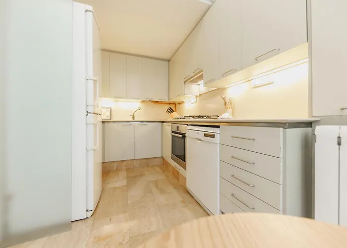 Bravissimo Cort Reial 15, Monthly Διαμέρισμα