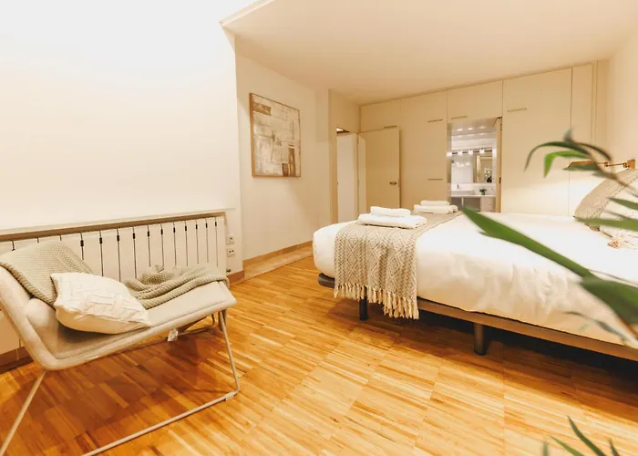 Bravissimo Cort Reial 15, Monthly Διαμέρισμα